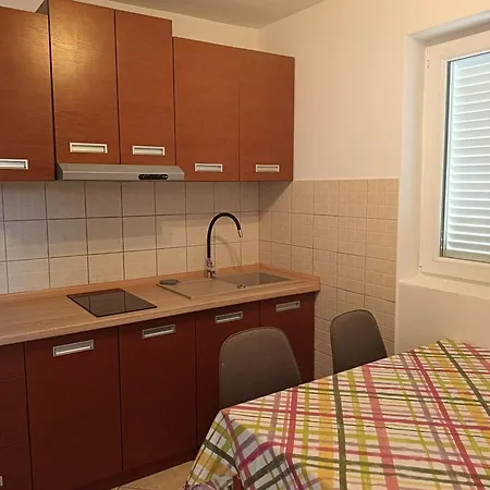 Ivana Appartement *