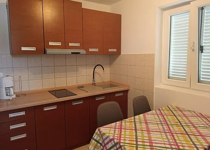 Ivana Apartamento *